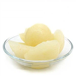 Moitiés de poire en conserve